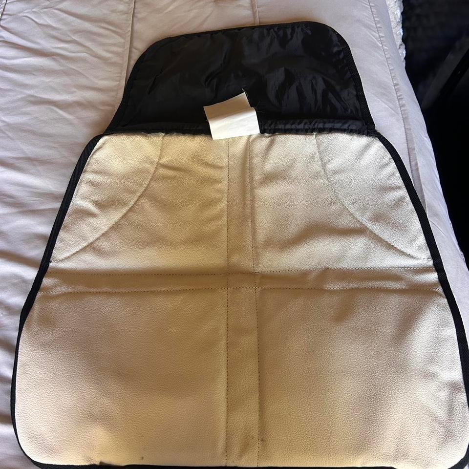 Used Munchkin Car Seat Protector Ee41 2