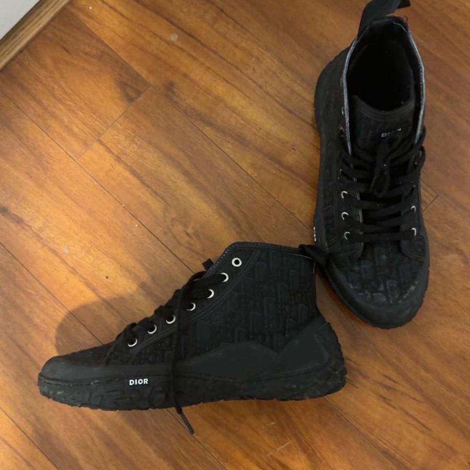 Black Dior Trainers With A 4550
