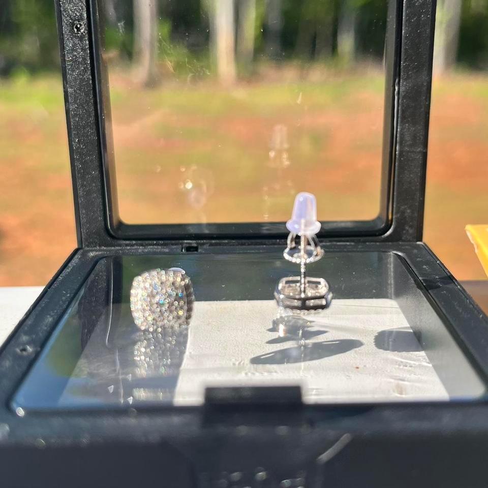 Gra Certified Moissanite Square Stud Cb07 3