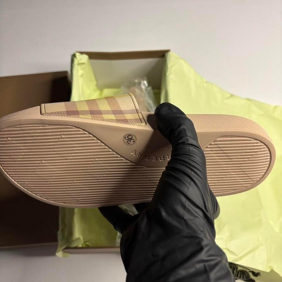Burberry Nova Check Tan Slides 0e2d 6