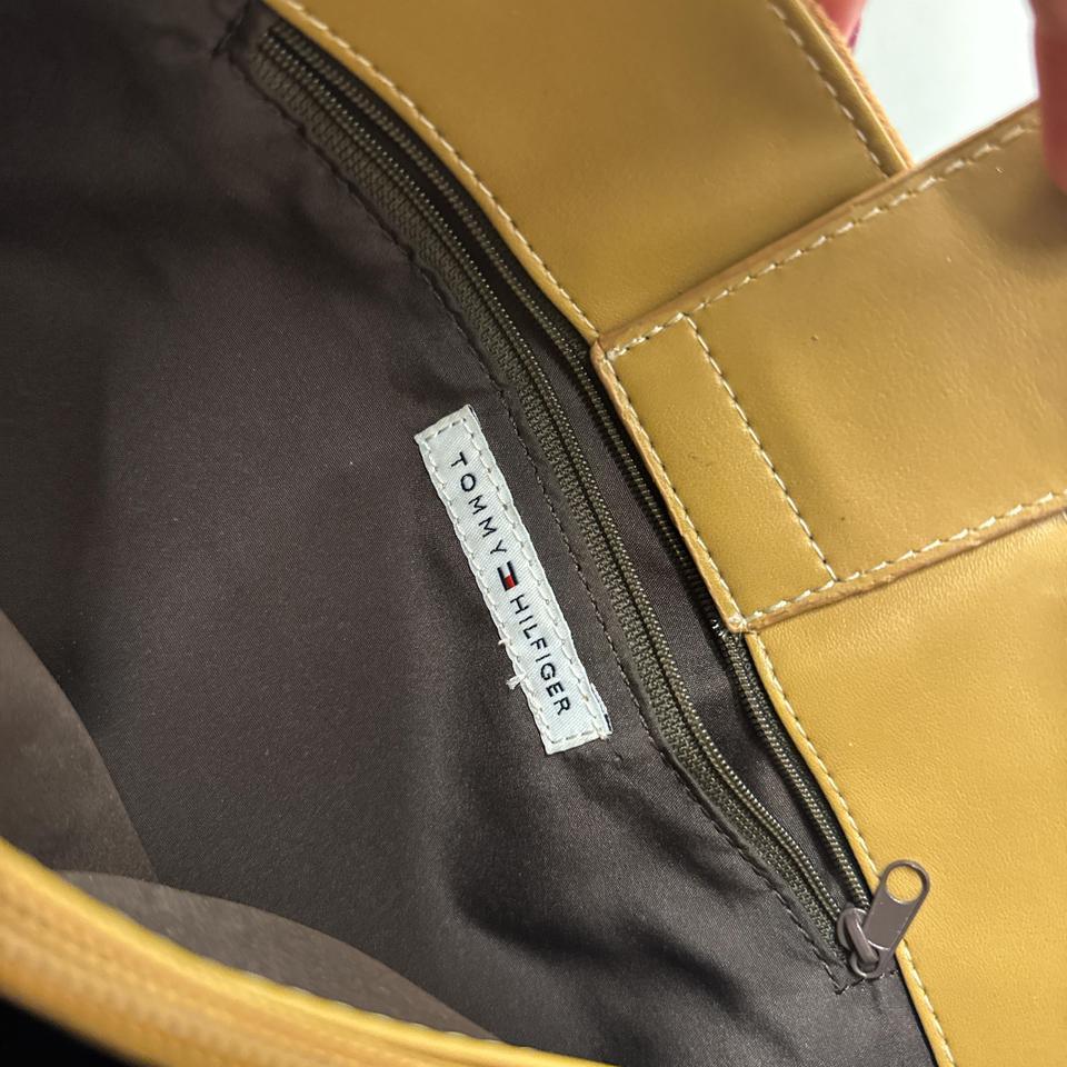 Tommy Hilfiger Monogram Tan Leather Be83 4
