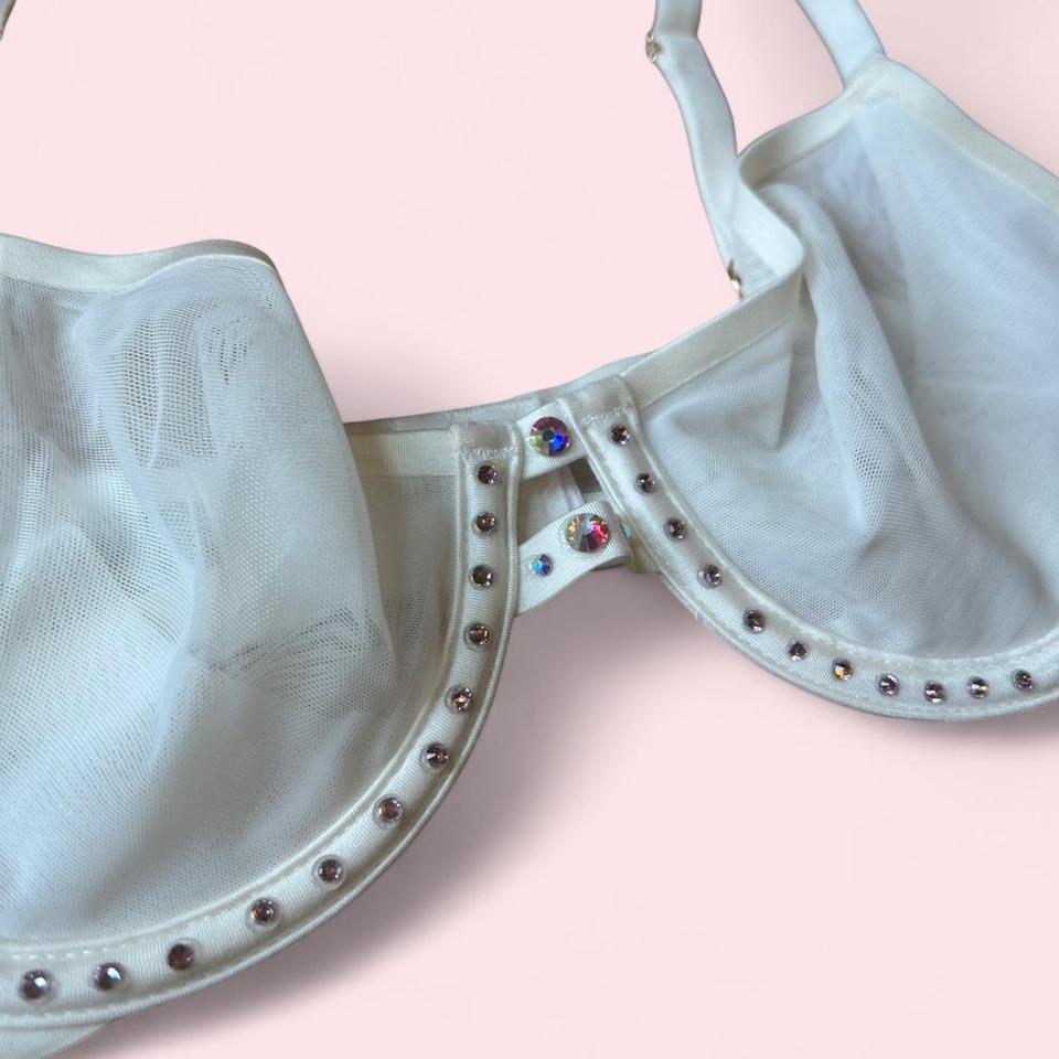 White Mesh Bra Embellished By Da3b 3