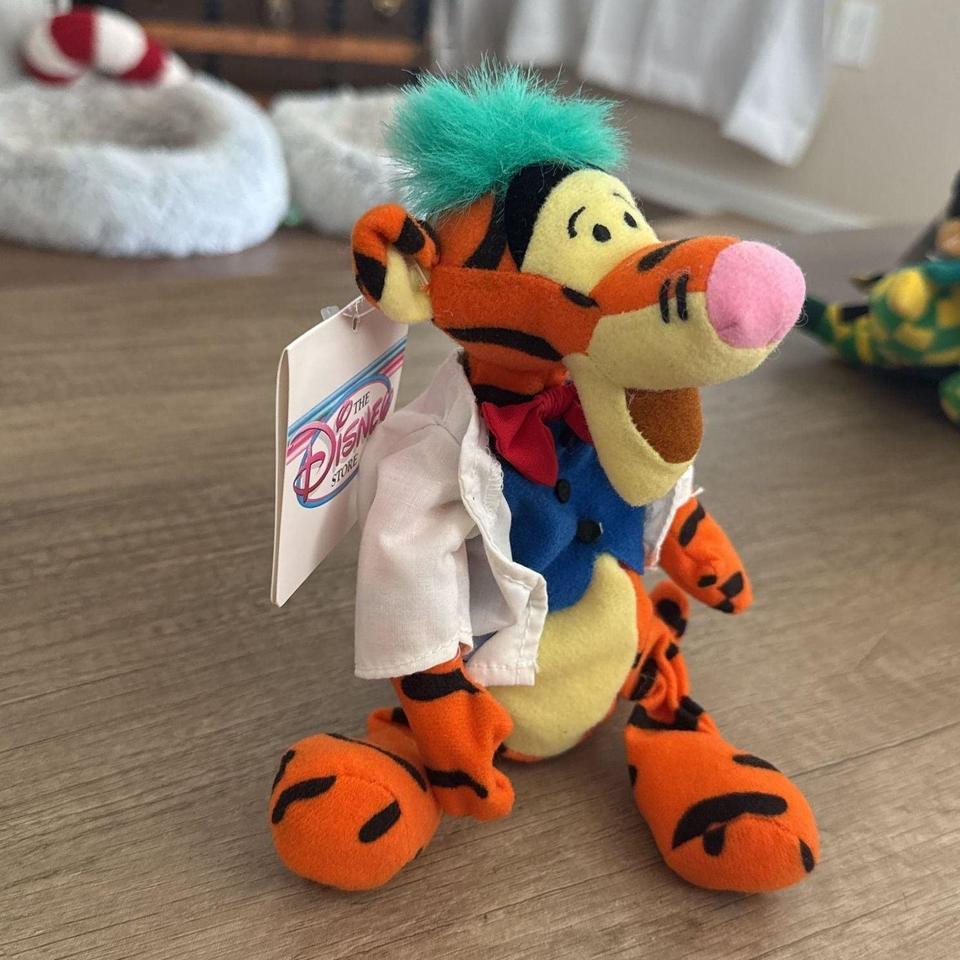 Vintage The Disney Store Mad 3