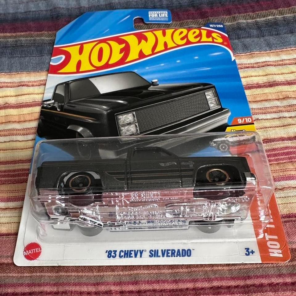 Hot Wheels 83 Chevy Silverado A512 2
