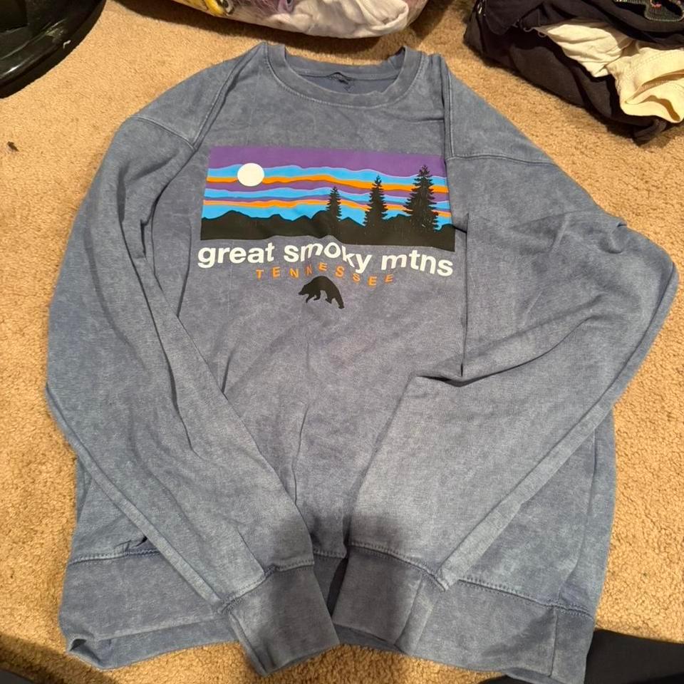 Blue Crewneck Sweatshirt With Great Fdde