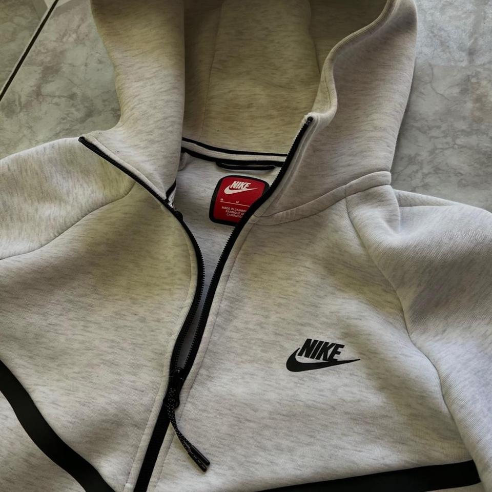 White Nike Tech Fleece Hoodie B3b0 3