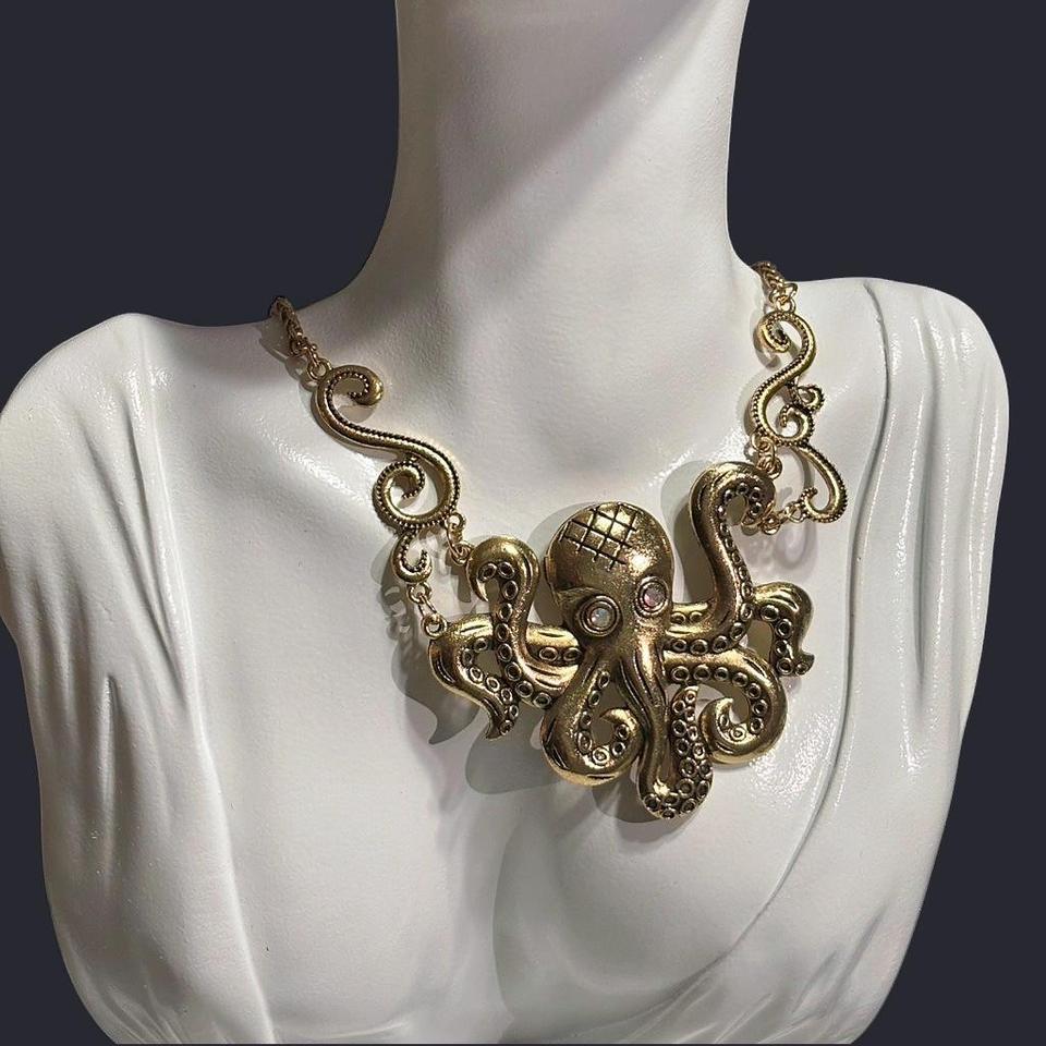 256 Gold Tone Octopus Necklace 4848