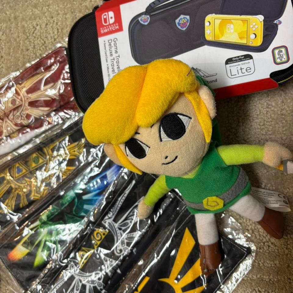 Video Game Merch Lot Pls 4