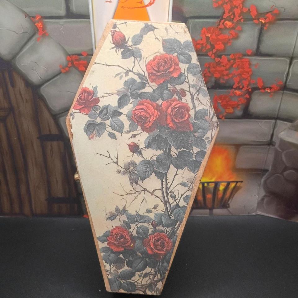 Rosey Reincarnation Jewelry Coffin This B48d 2