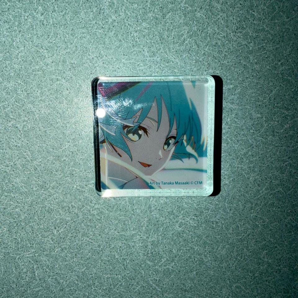 Round 1 Hatsune Miku Glass Fcf4
