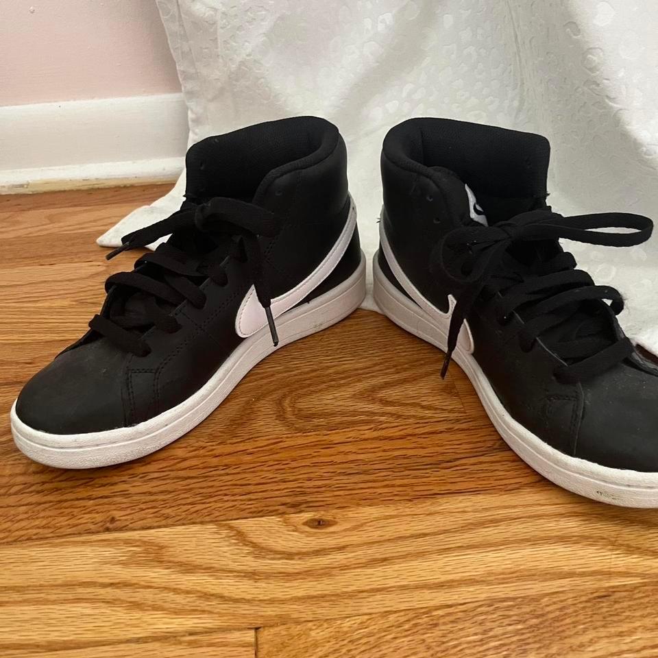 Size 7 Nike Court Vision 5