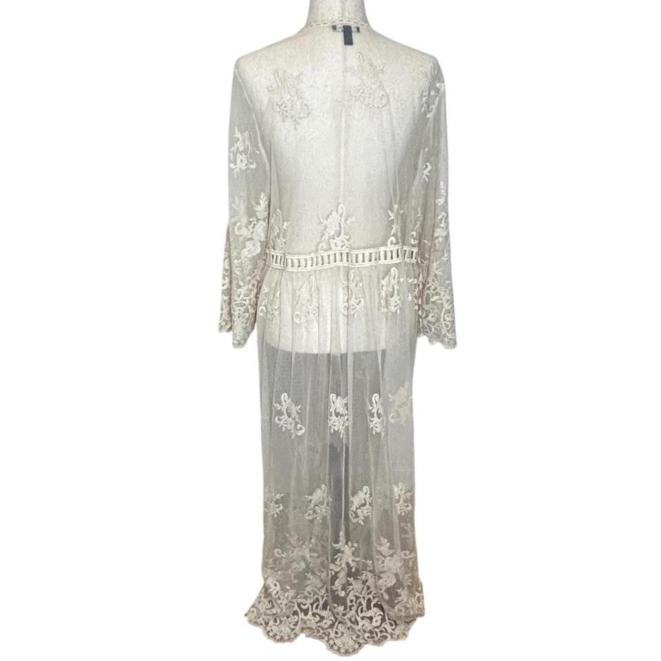 Torrid Ivory Embroidered Mesh Kimono 466e 2