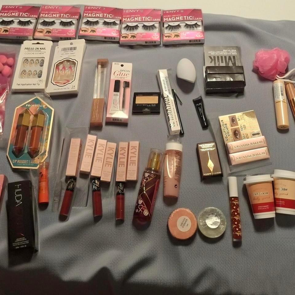 All New 50 Piece Makeup 8021
