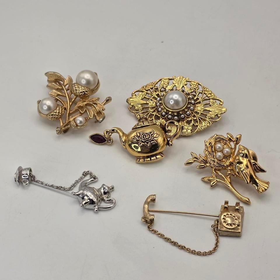 Vintage Brooch Pin Lot D34c