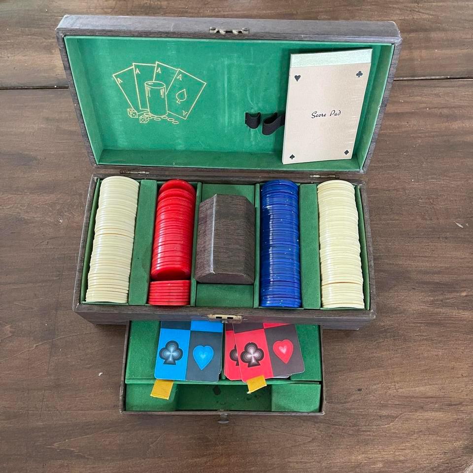 Vintage Poker Set With Chips Cbfb