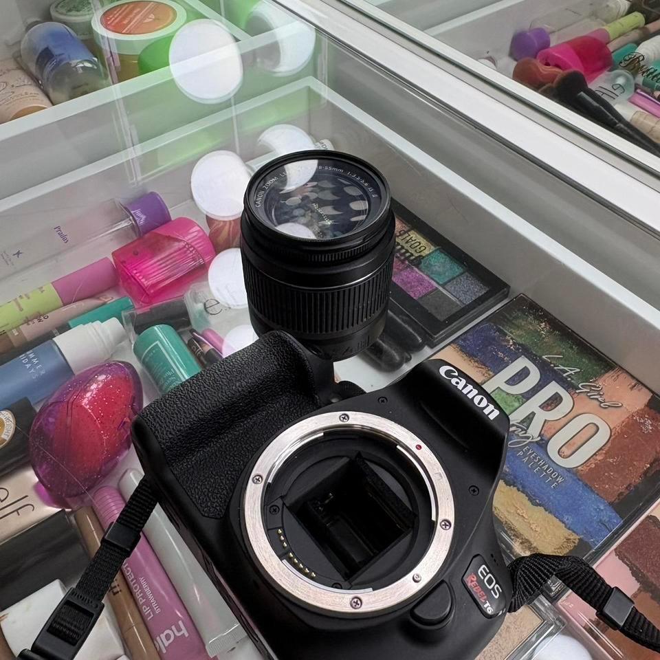Canon Eos Rebel T6 Camera 2