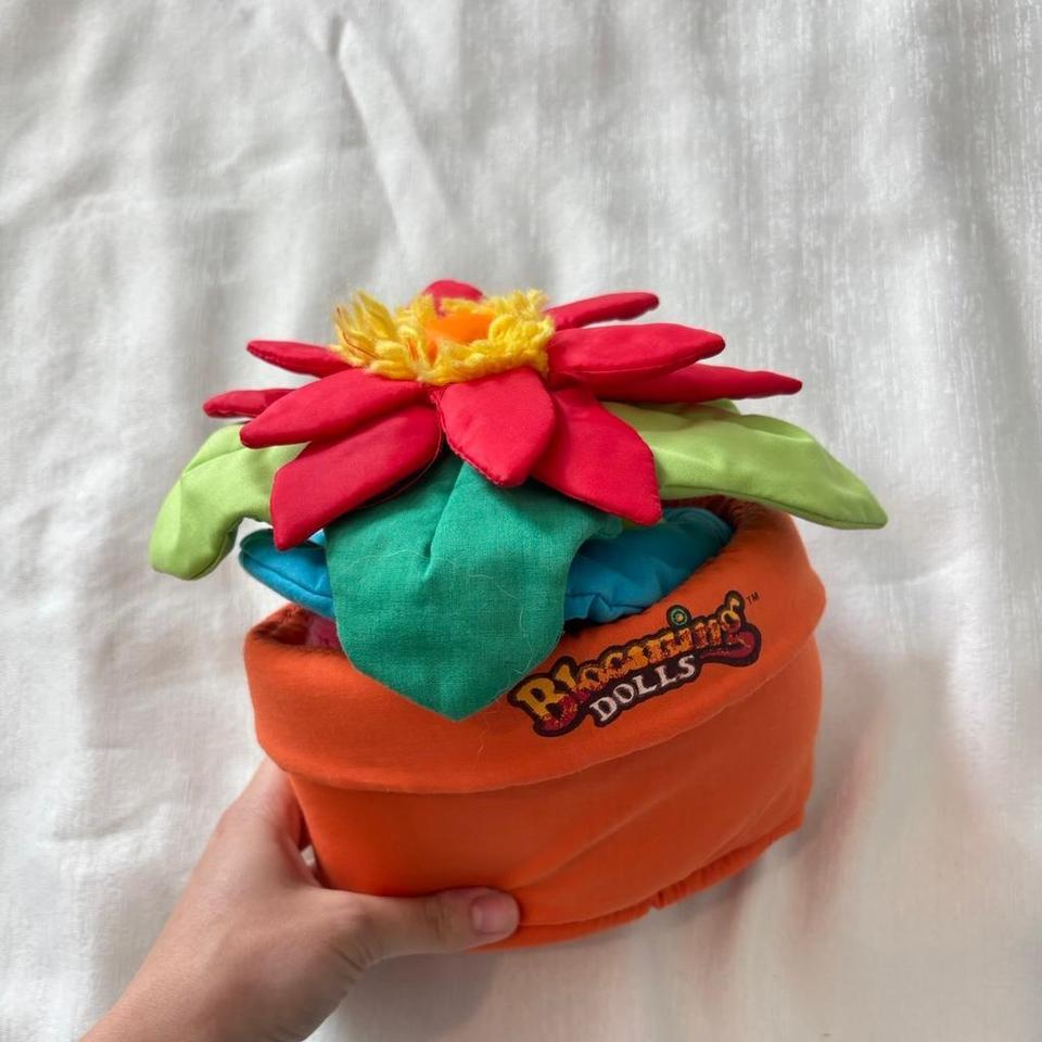 1980s Vintage Bright Colors Blooming 0be5