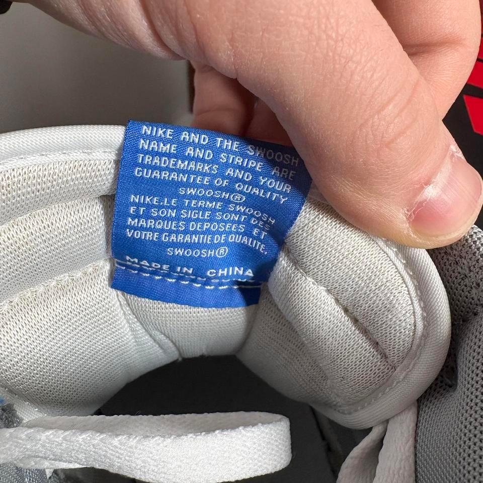 Air Jordan 1 Hyper Royal 02c2 7