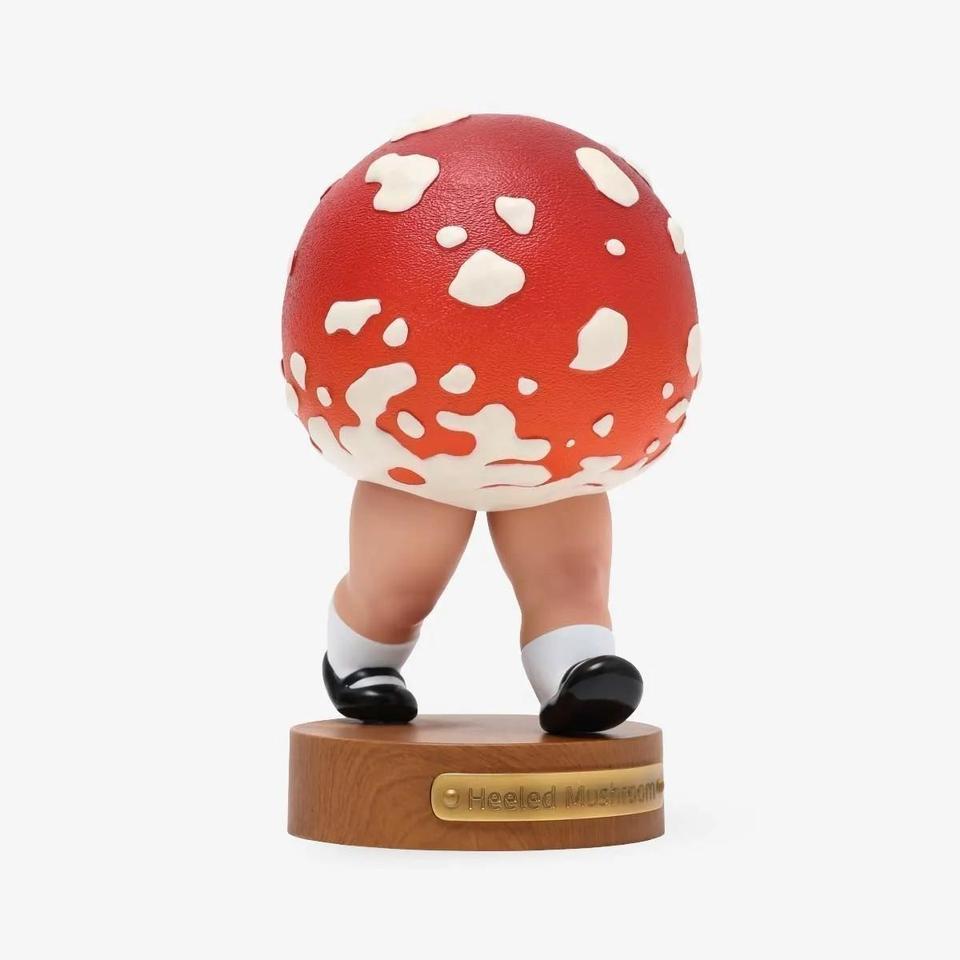 Heeled Mushroom Walking Vinyl Figure Ceed 5