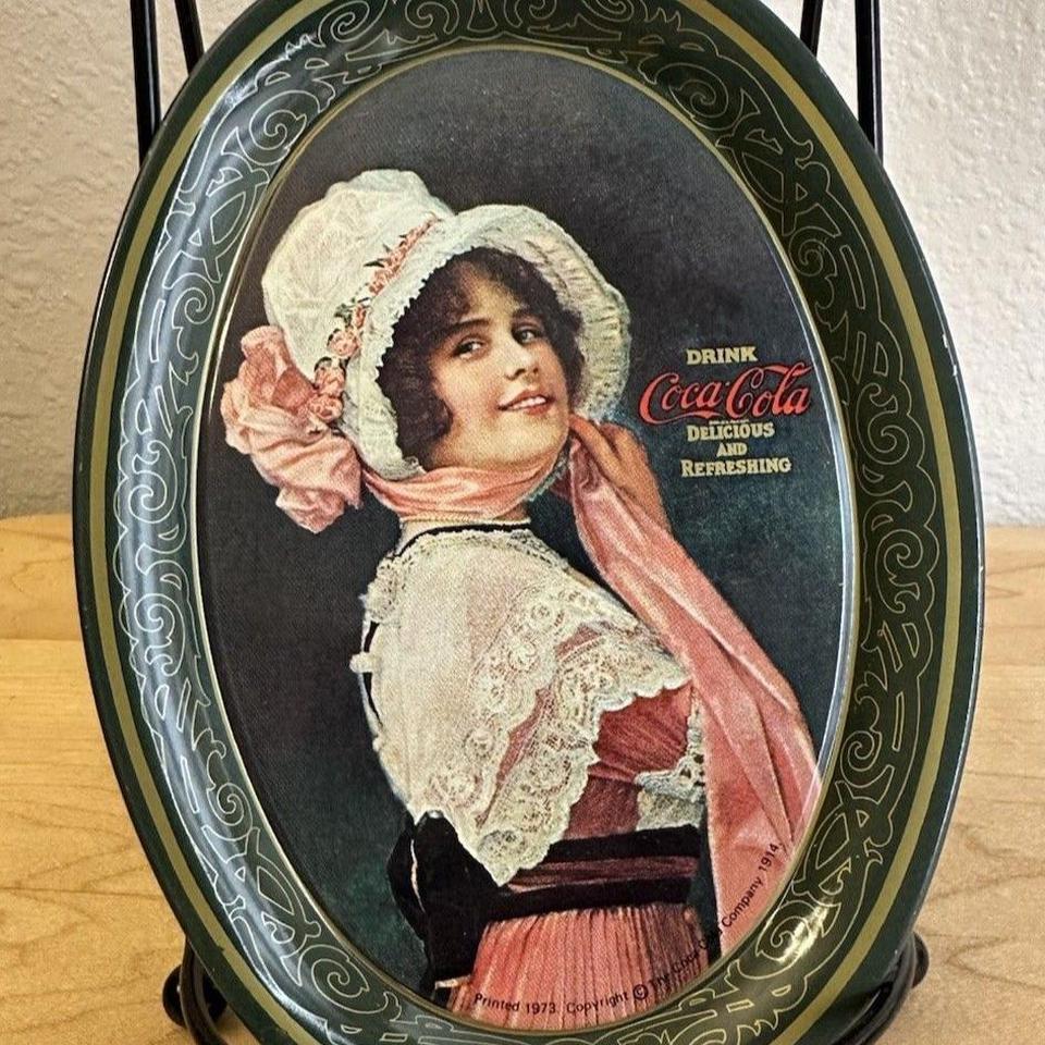 Vintage 1973 Coca Cola Miniature Oval C5d0
