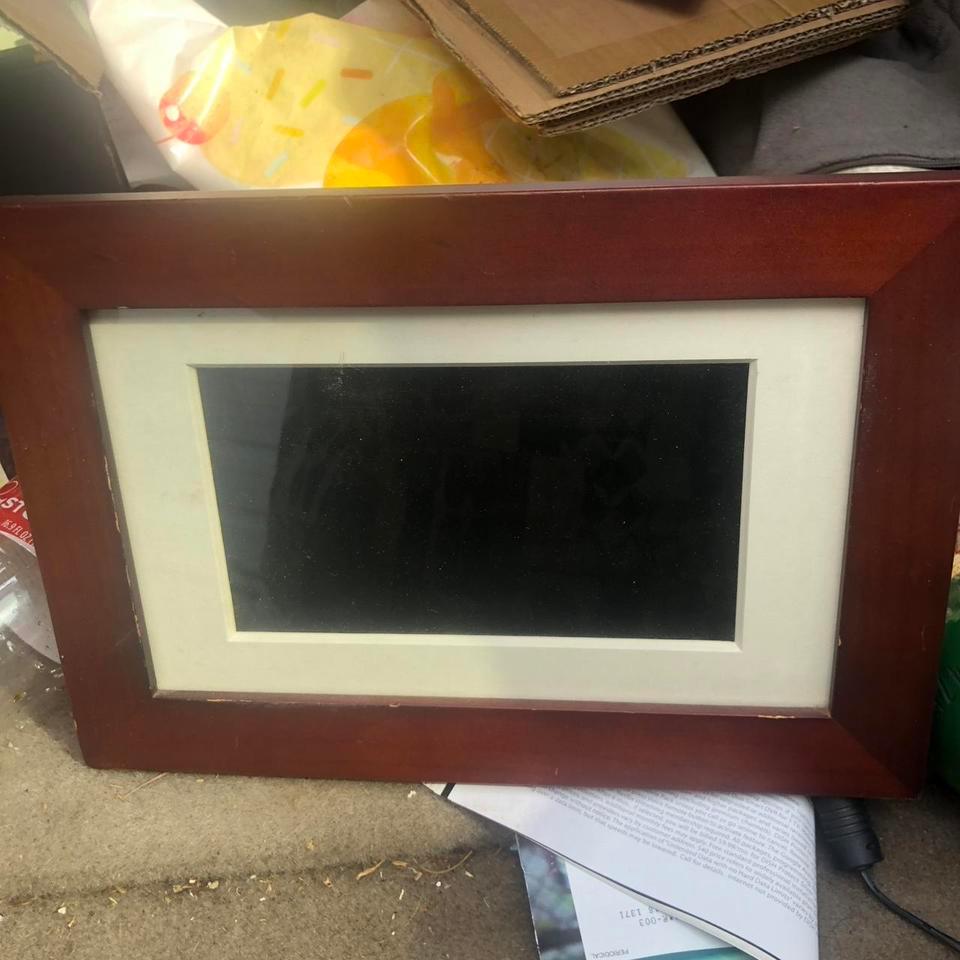 Brown And White Picture Frame 7b19