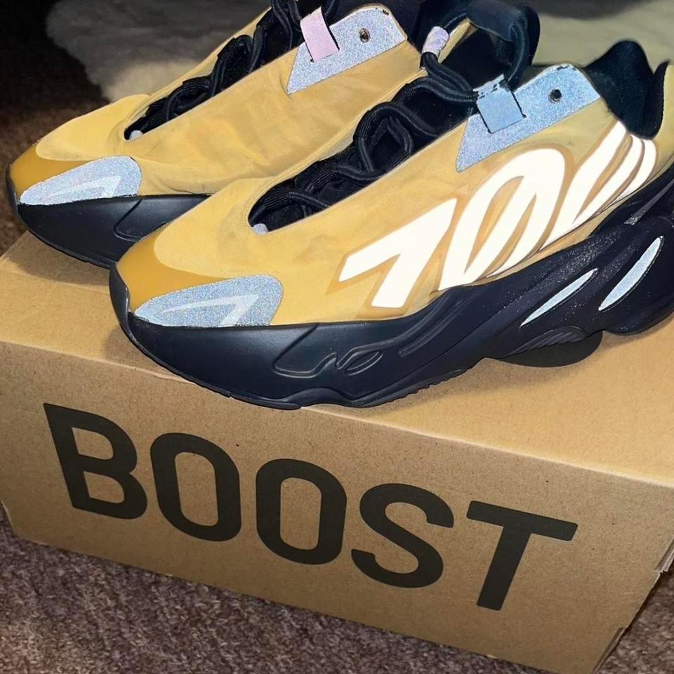 Yeezy 700 Mnvn Honey Trainers 5e26