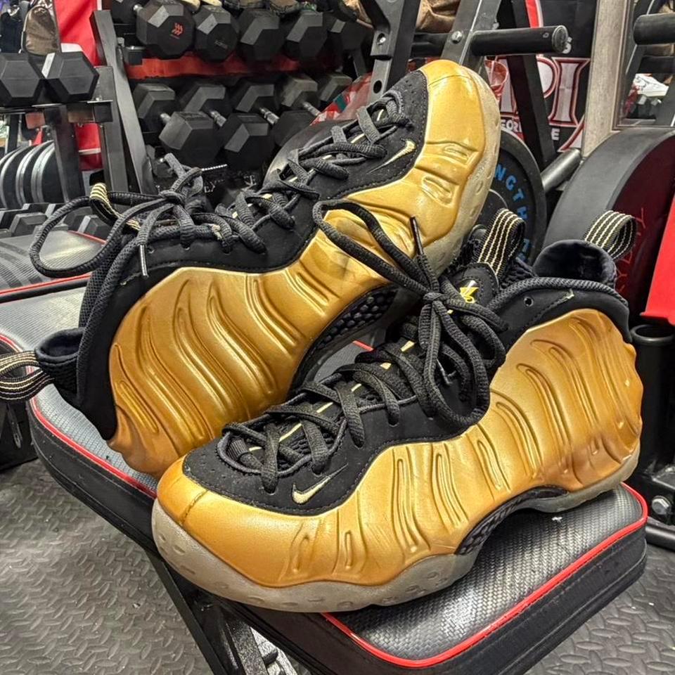 Nike Air Foamposite One Metallic 02aa