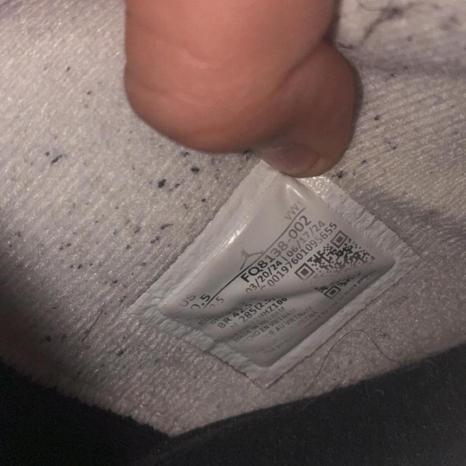 Jordan 4 Retro Fear E932 5