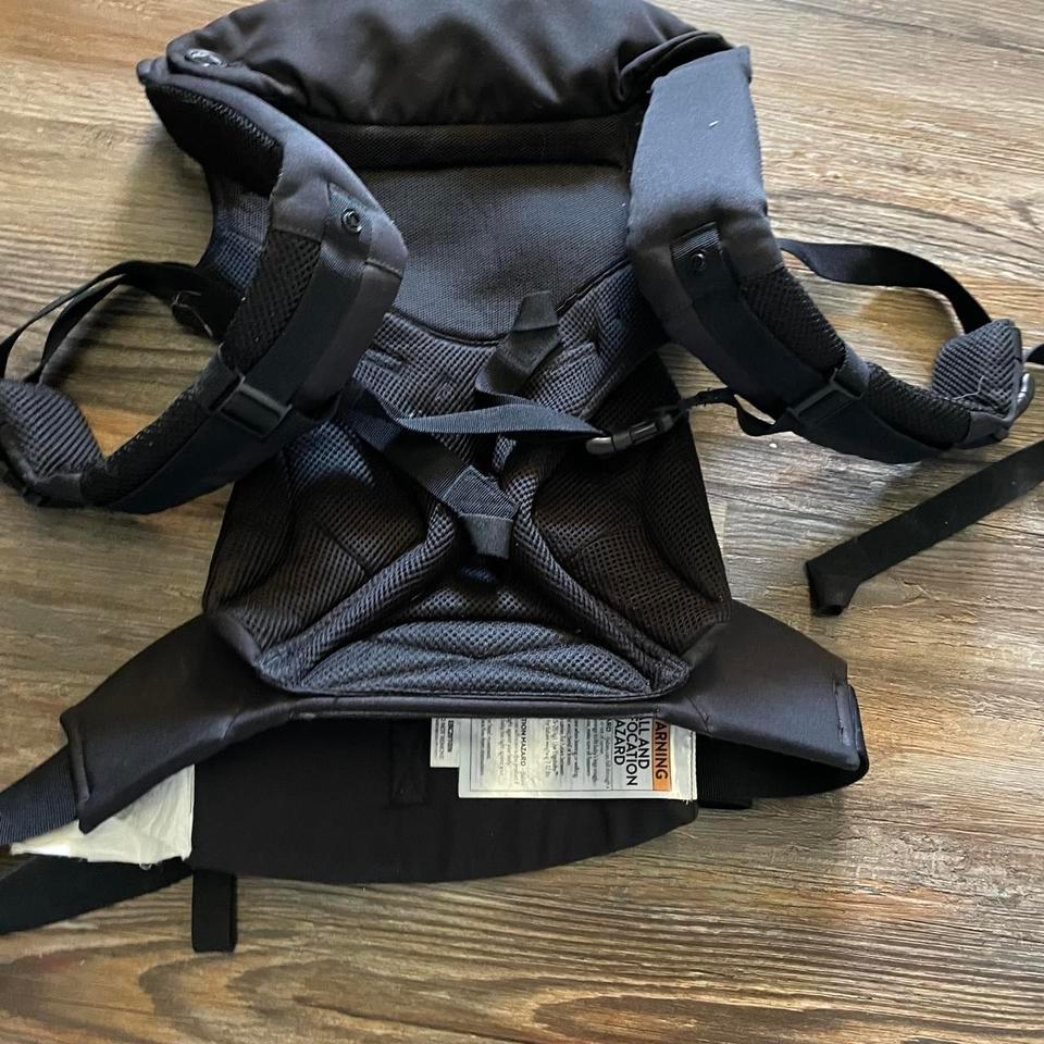 Ergobaby Baby Carrier Never Used 3