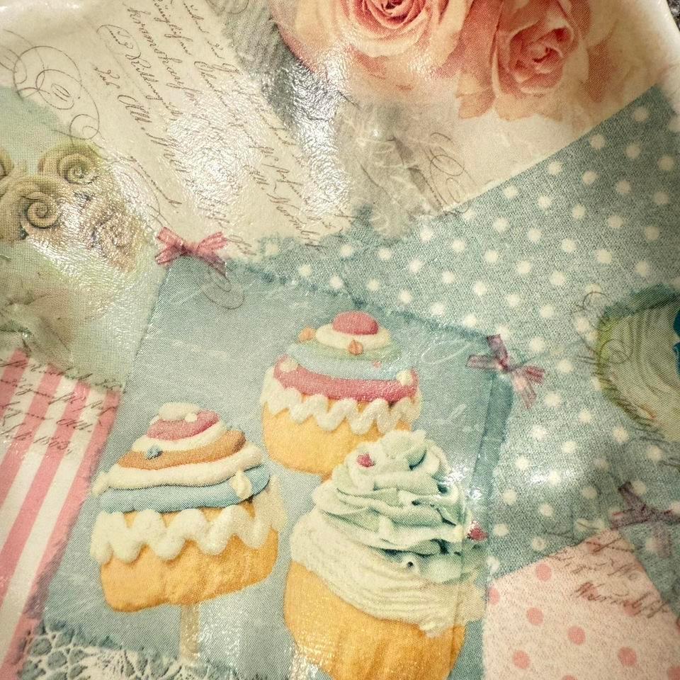 Decorative Handmade Glass Leaf Cupcake 5