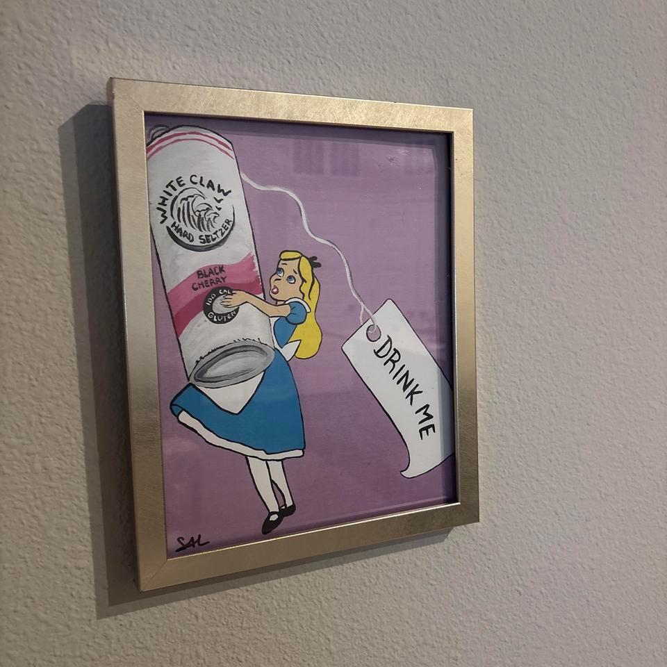White Claw Alice In Wonderland B43d