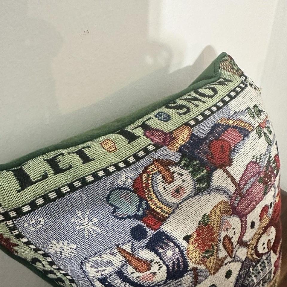 Snowman Tapestry Pillow Green Let 7