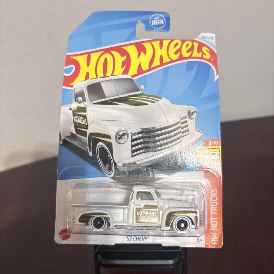 Hot Wheels 52 Chevy White 4653