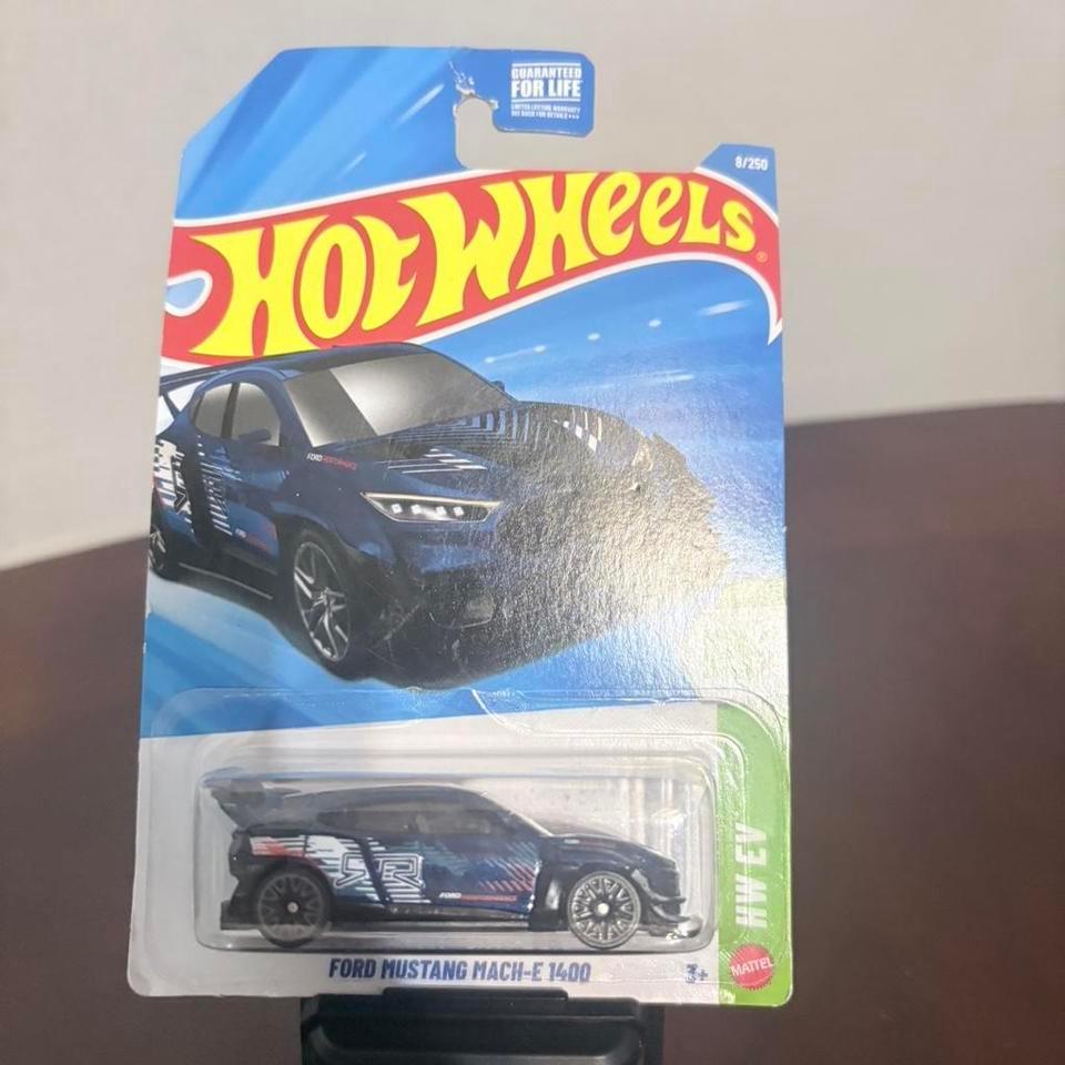 Hot Wheels Ford Mustang Mach E F61f