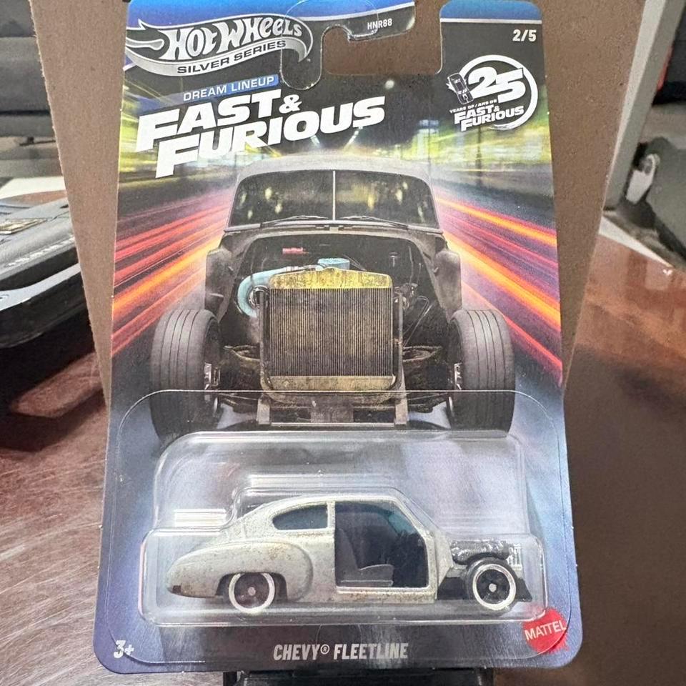 Hot Wheels Silver Series Dream 2555