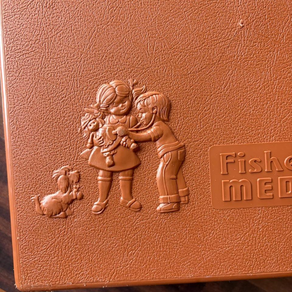 Vintage 1977 Fisher Price Medical Kit 7d14 4