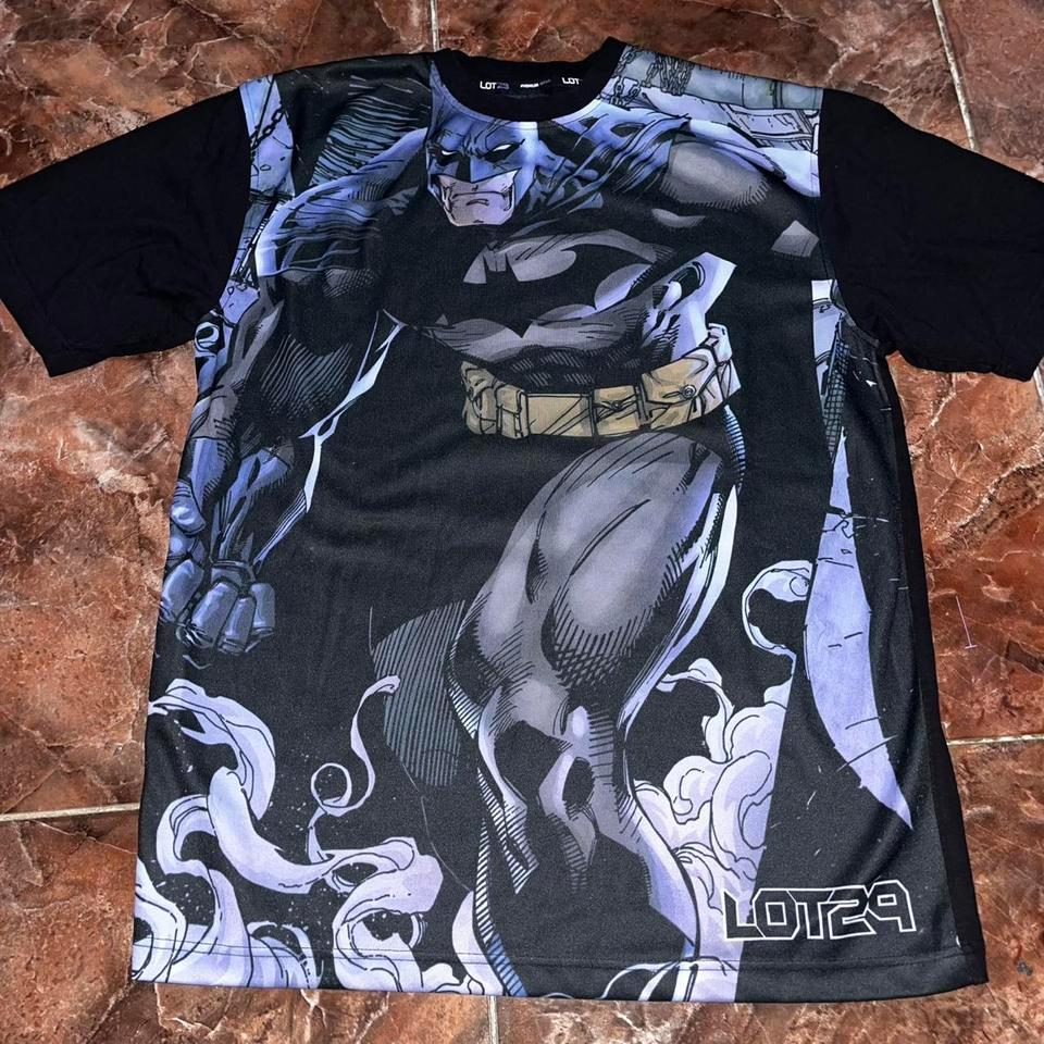 Lot29 Batman Shirt Size