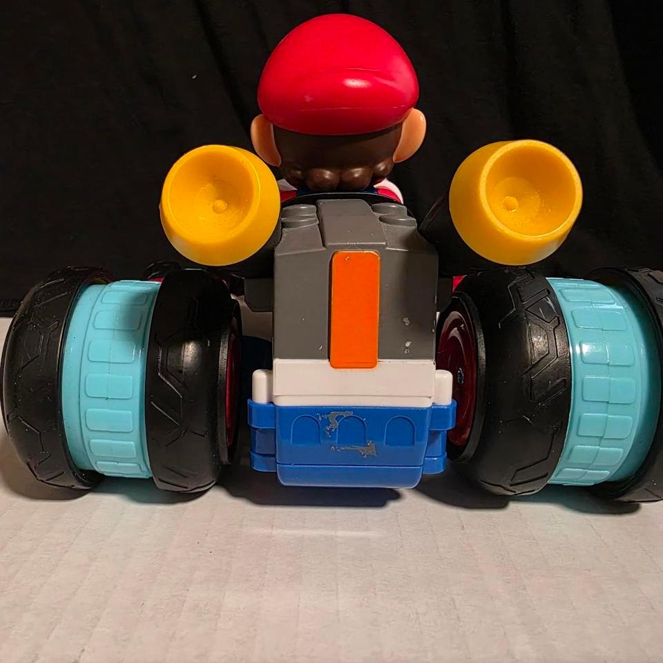 Mario Kart 8 Deluxe Mario 4