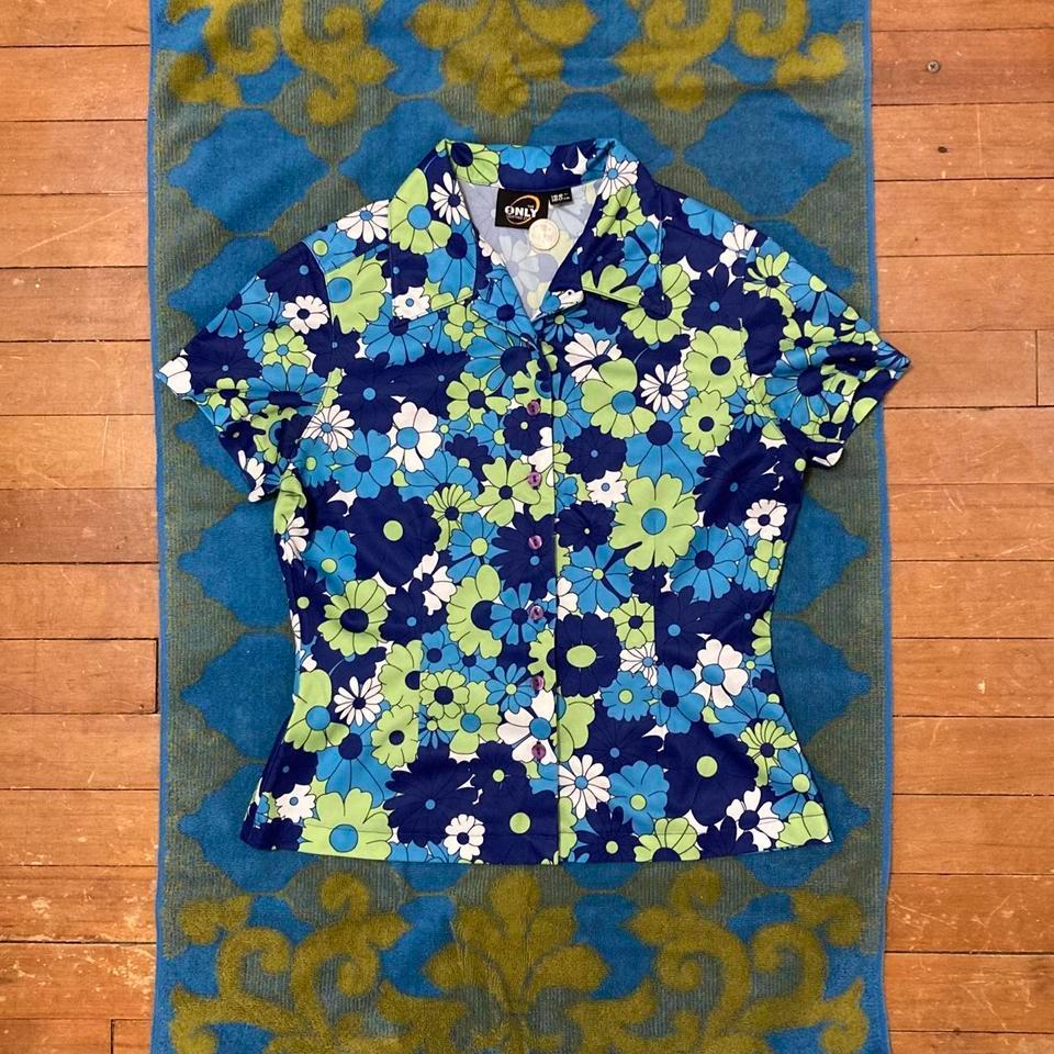 Vintage Flower Power Button Up Best