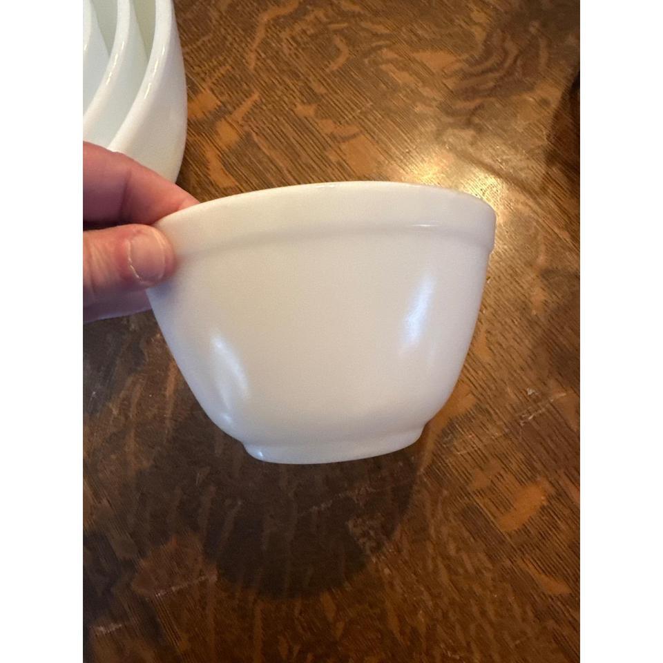 Vintage Pyrex White Milk Glass 1490 3