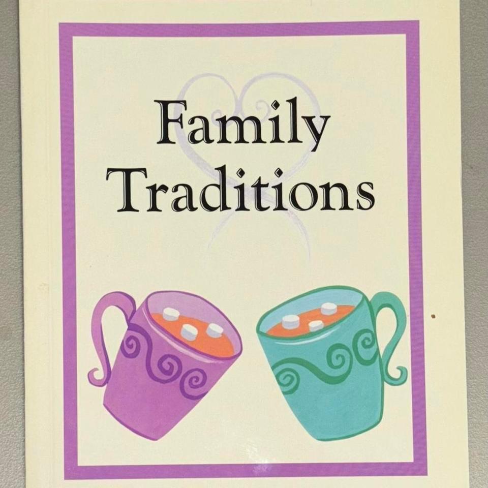 American Girl Family Traditions Book 2c75