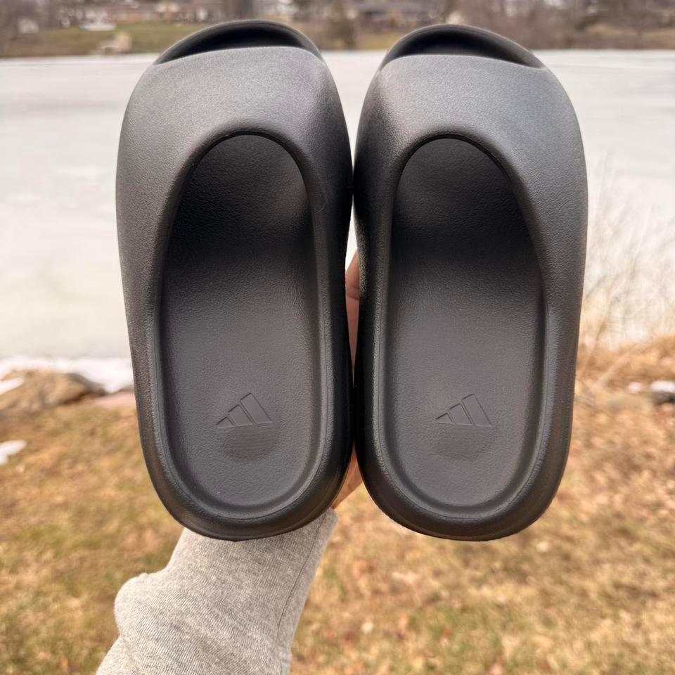 Adidas Yeezy Slide Onyx Black B834 4
