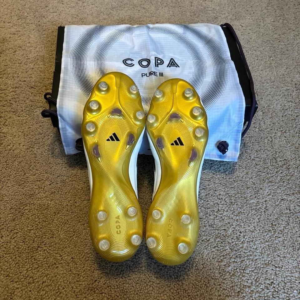 Like New Pair Of Adidas 2854 6