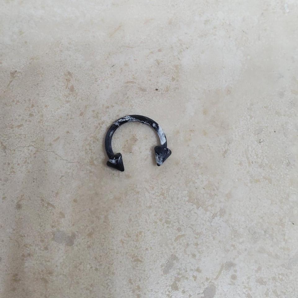 2 16g Horseshoe Spike Ball 3