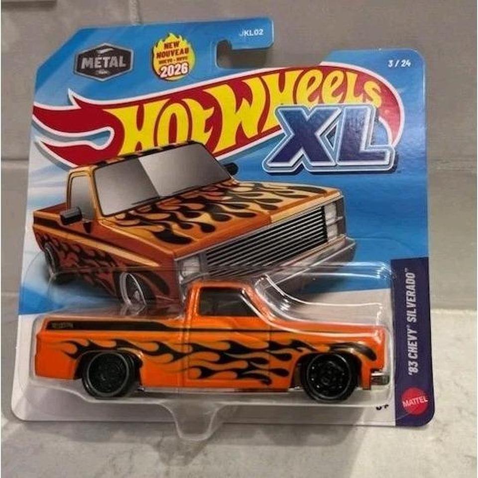 83 Chevy Silverado Hot Wheels C86f