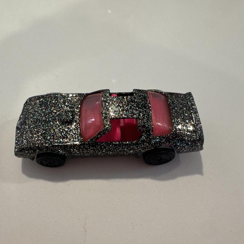 Hot Wheels 1977 Black Pink