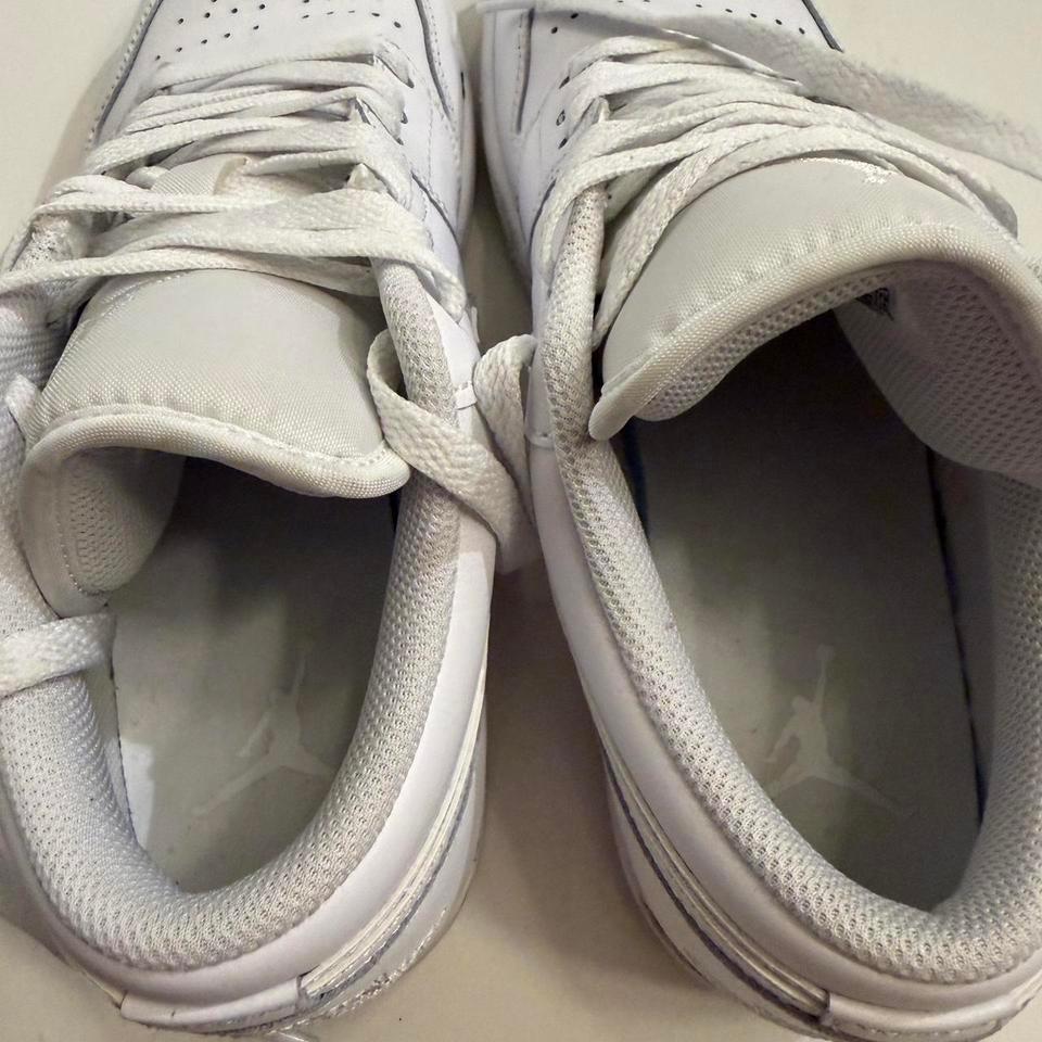 White Low Jordans Mens Size C5c8 5