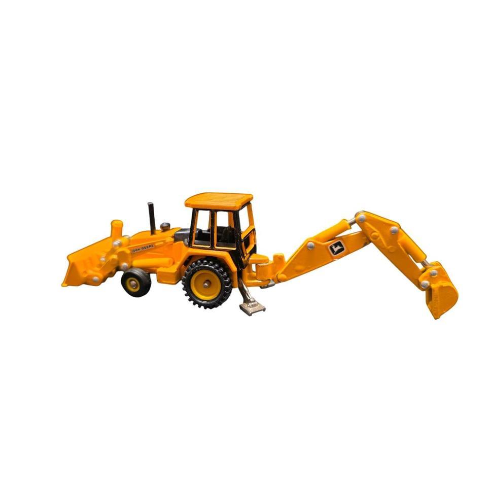 Ertl John Deere Backhoe Loader 6