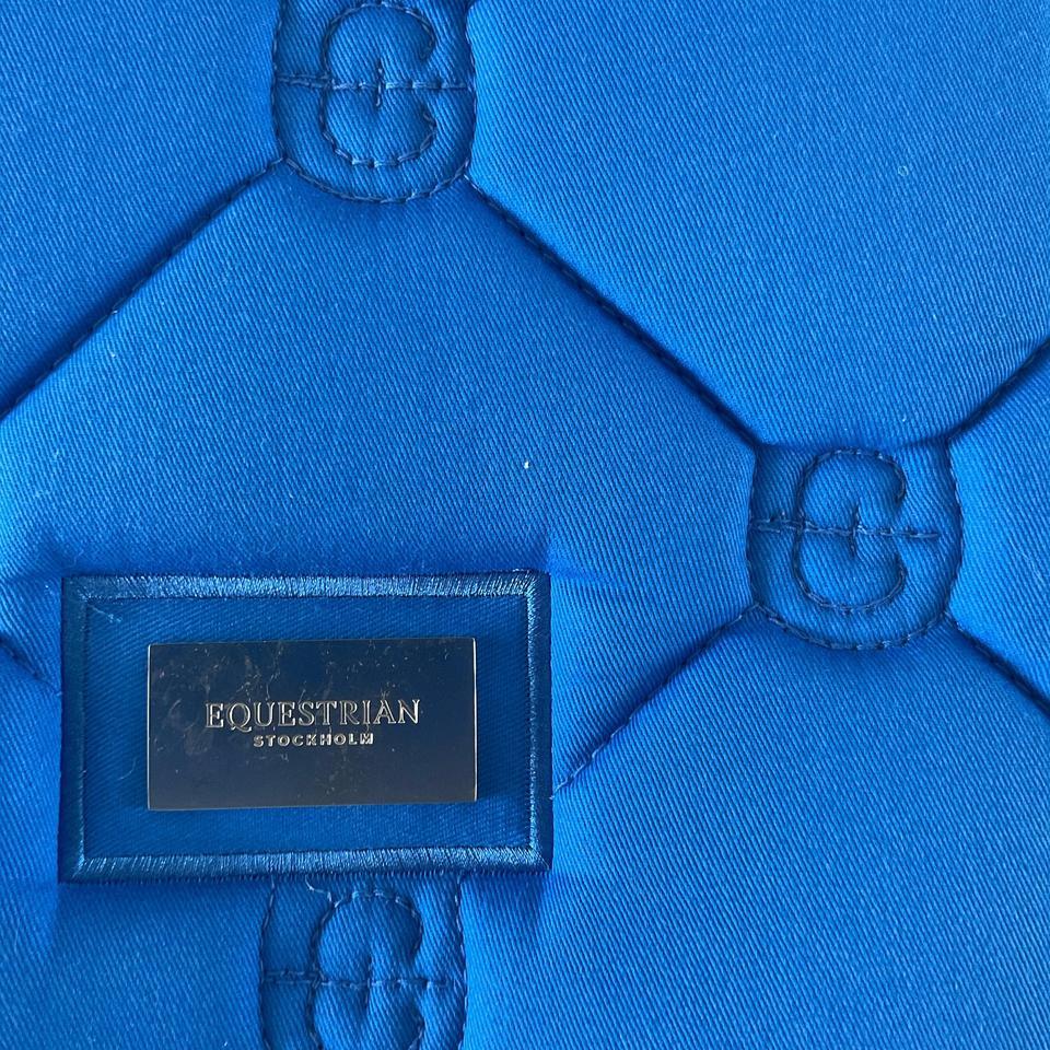 Blue And White Saddle Pad 4