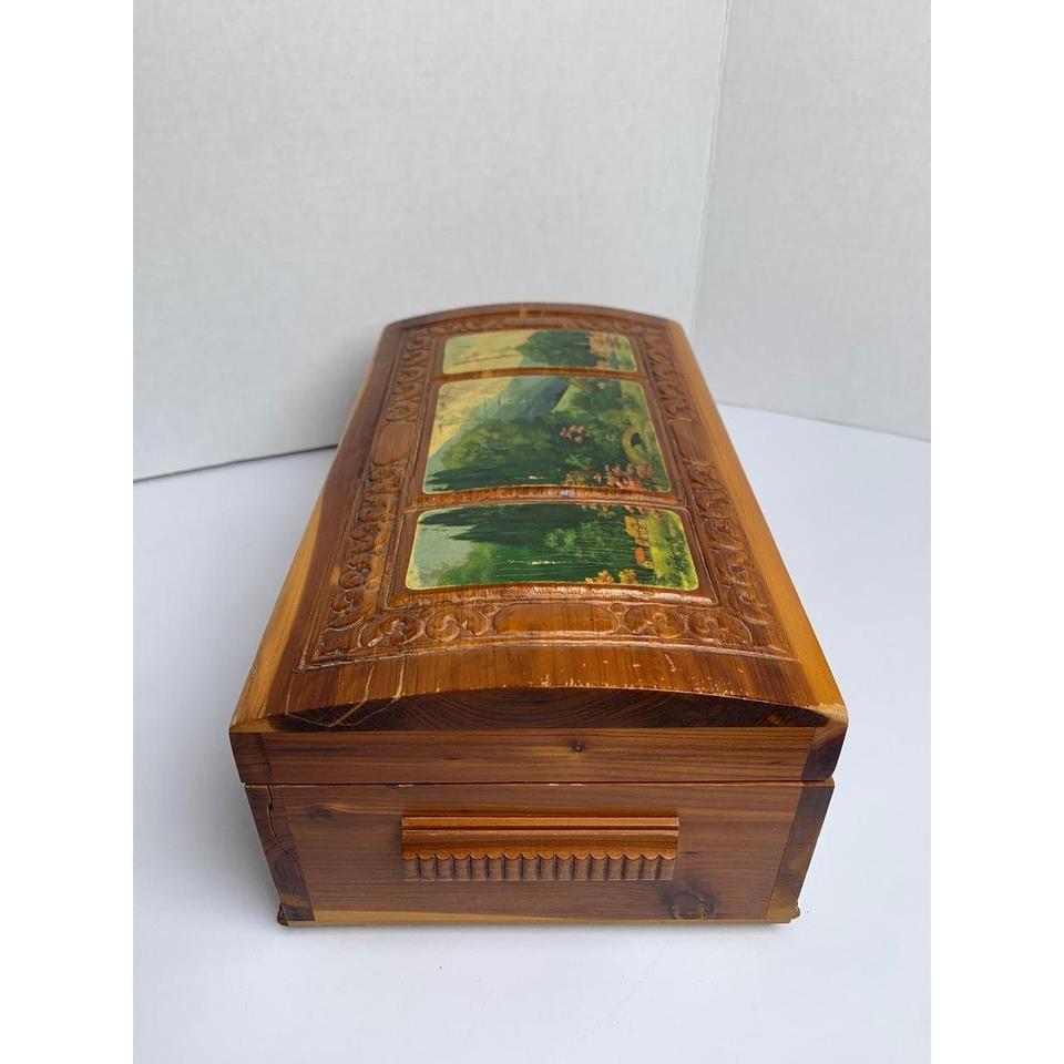Vintage 70s Hand Carved Cedar Be6a 5